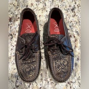 Women’s twisted x embossed driving moc